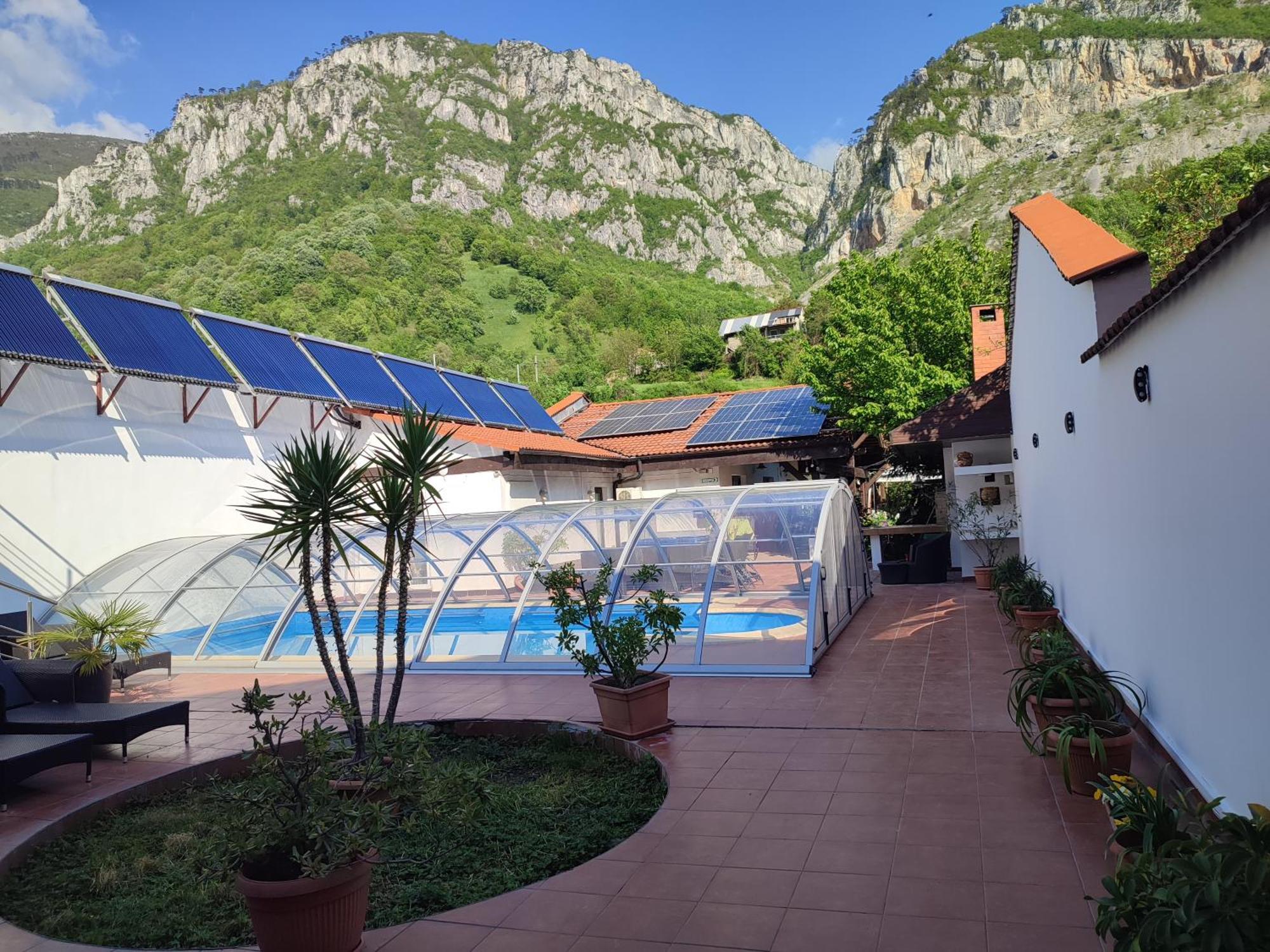 Pensiunea La Dolce Vita Băile Herculane Exterior foto