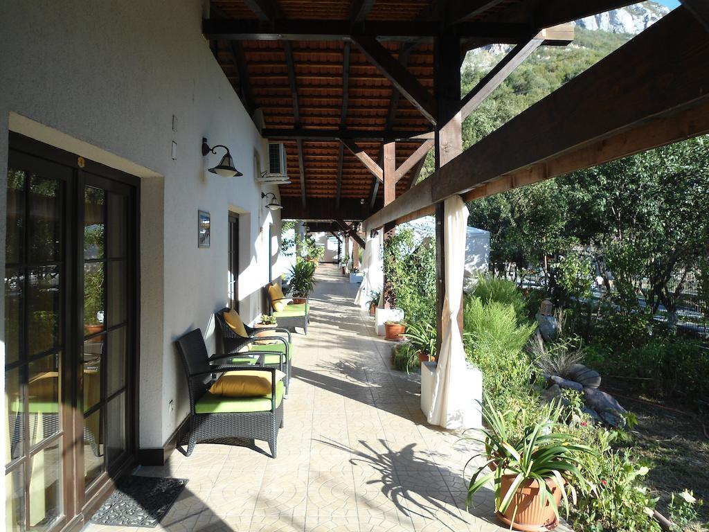 Pensiunea La Dolce Vita Băile Herculane Exterior foto